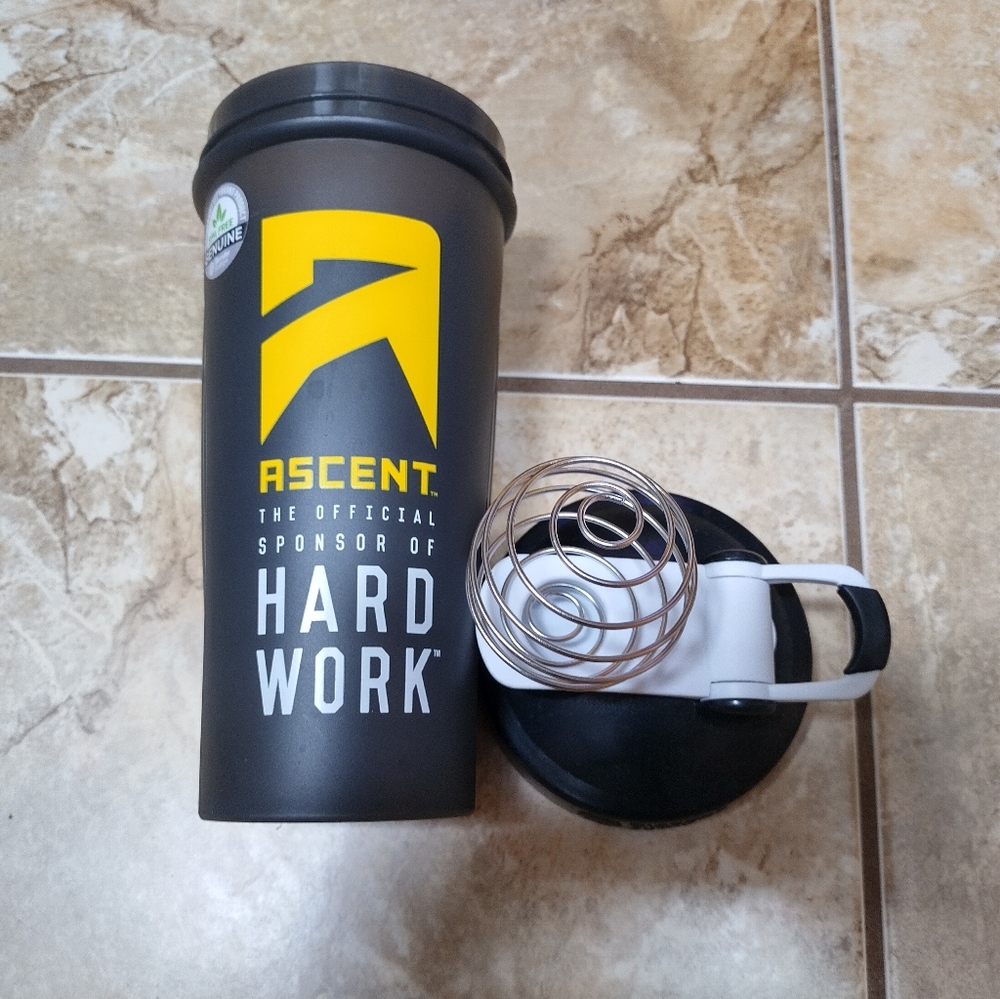 Blender Bottle - Picture 3 of 8